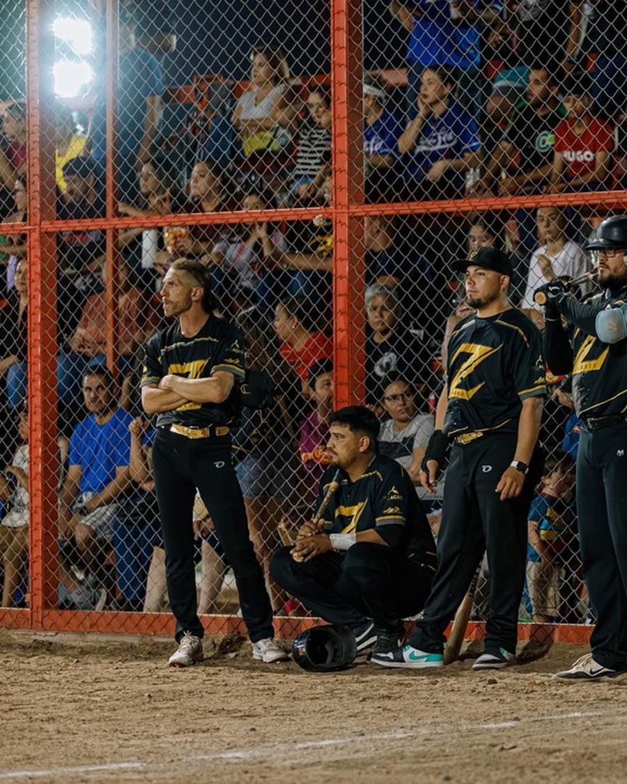 Justin Fielding in the dugout, Liga del Sol, Hermosillo